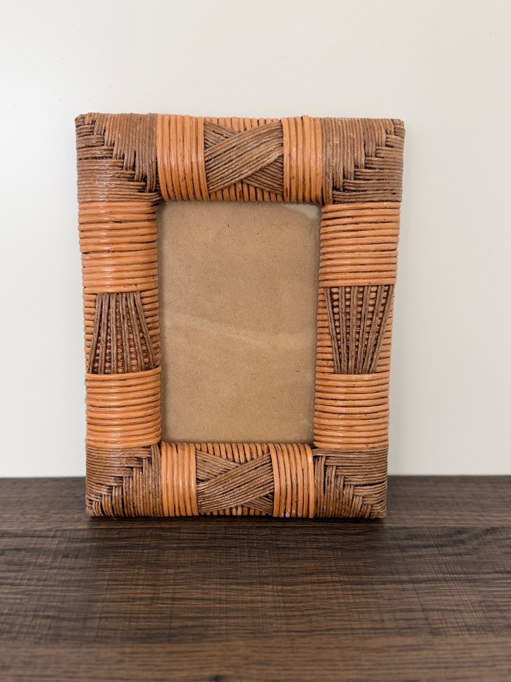 Vtg Woven Rattan Wicker Picture Frame 4 x 6 Boho Coastal Tropical Photo Frame